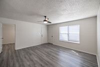 Crown Ridge Apartments in Fort Smith, AR - Building Photo - Interior Photo