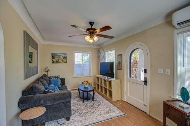 326 N 12th St in Phoenix, AZ - Foto de edificio - Building Photo