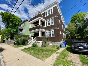 12 St Peter St, Unit 1 in Boston, MA - Foto de edificio - Building Photo