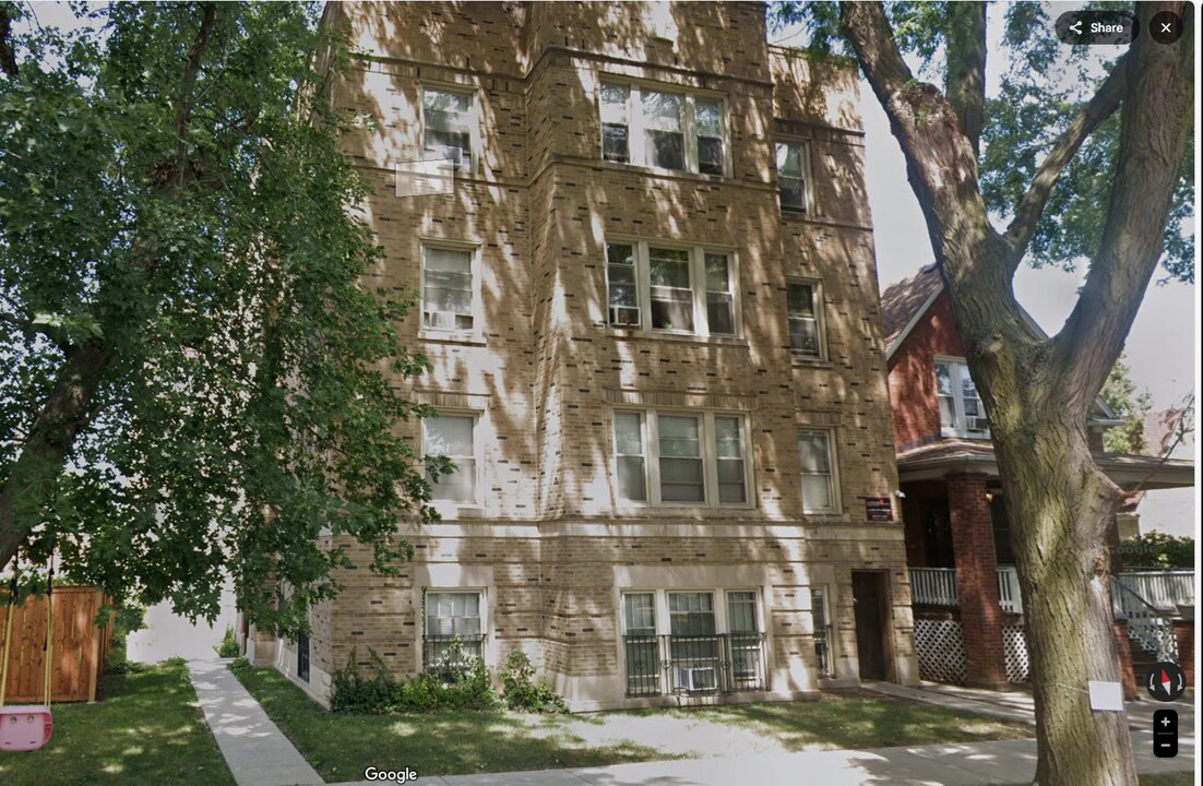 5544 W Leland Ave, Unit 2C in Chicago, IL - Foto de edificio