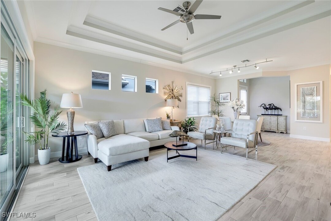 5831 Haiti Dr in Naples, FL - Building Photo