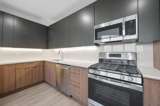 17 Ave E in Bayonne, NJ - Building Photo - Building Photo