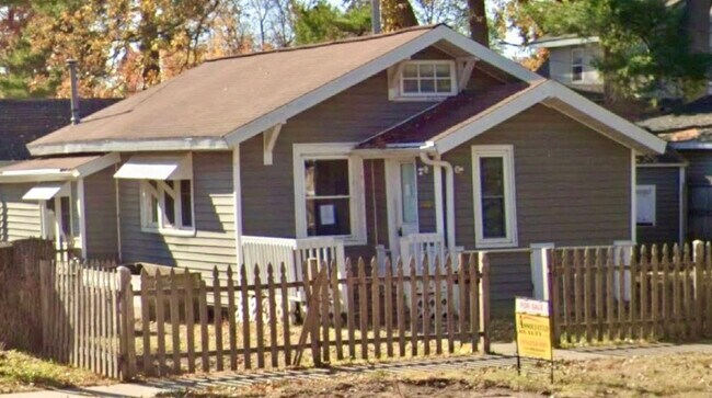 property at 116 W Bundy St