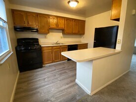 442 Mower Dr in Plum, PA - Building Photo