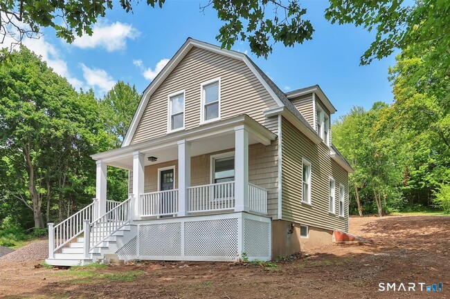 property at 672 E Main St