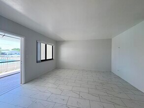 305 SE 9th Ave in Pompano Beach, FL - Building Photo - Building Photo