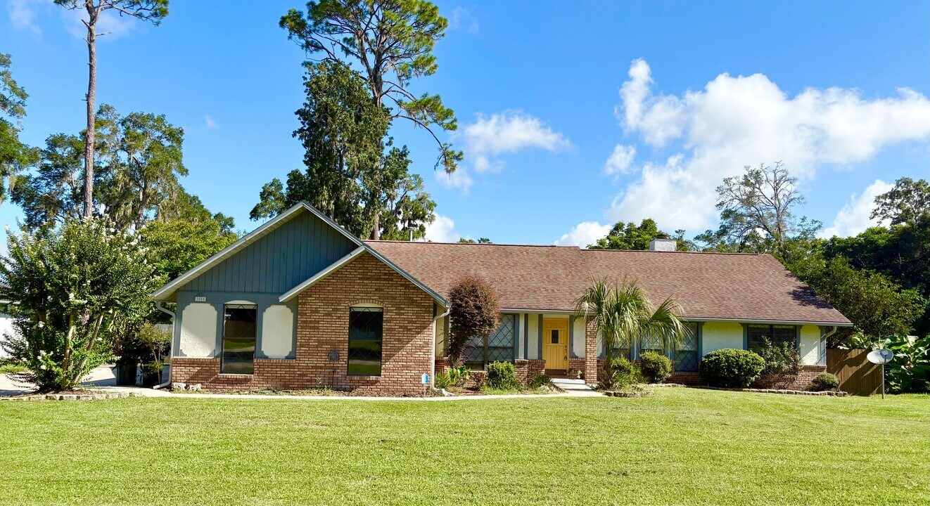 2055 SE 34th St in Ocala, FL - Building Photo