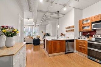 210 South St in Boston, MA - Foto de edificio - Building Photo