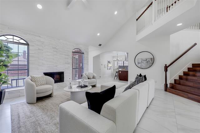 9320 Vista Cir in Irving, TX - Building Photo