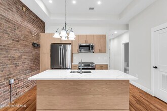 7 Broad St in Red Bank, NJ - Building Photo - Building Photo