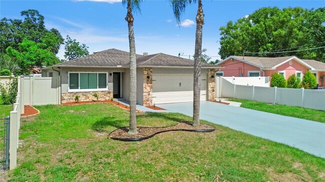 7021 Blossom Ave in Tampa, FL - Building Photo - Building Photo