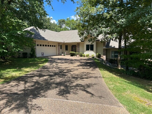 property at 16 Arista Ln