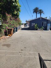 1459 W 102nd St in Los Angeles, CA - Building Photo - Building Photo