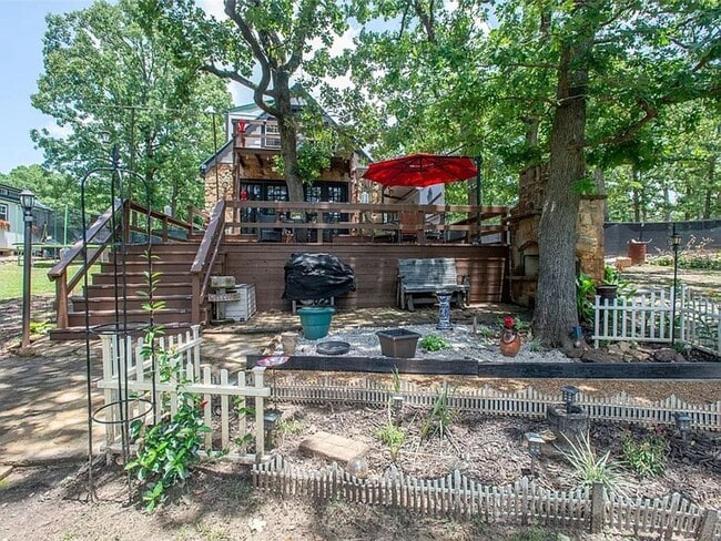 5650 Point La Vista Rd in Malakoff, TX - Building Photo - Building Photo