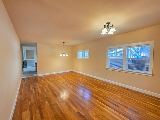 2423 NW Awbrey Rd in Bend, OR - Building Photo - Building Photo