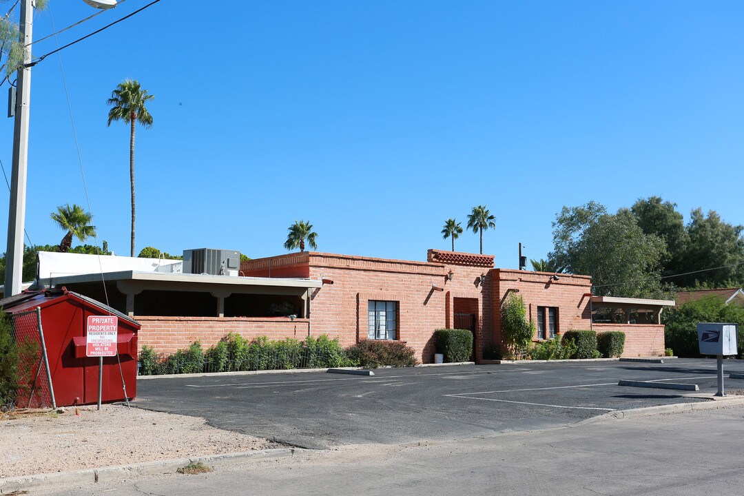 Desert Courtyards in Tucson, AZ - Building Photo