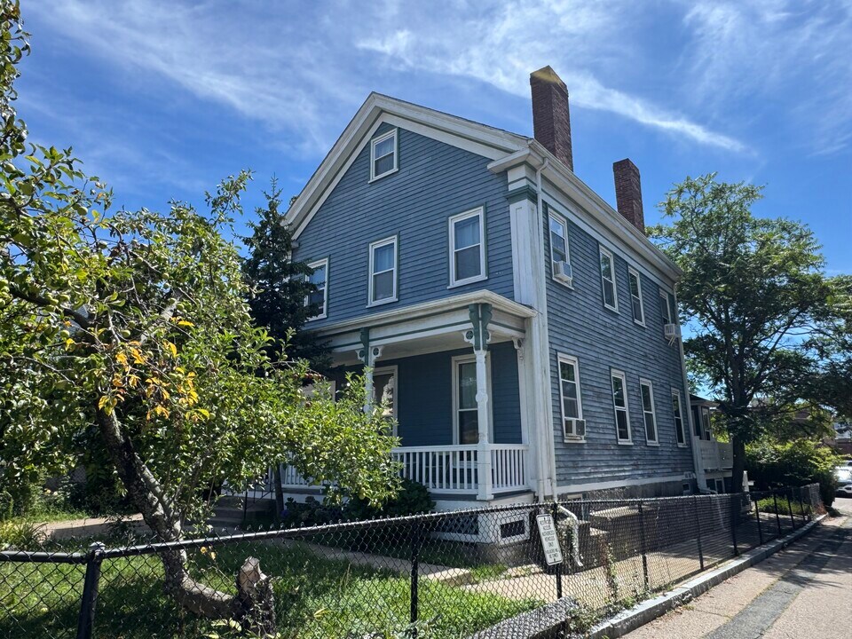 120 Park St, Unit 1 in Boston, MA - Building Photo