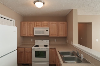 Hunter's Trail Apartments in Tallmadge, OH - Building Photo - Interior Photo