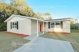 15740 Sea Pines Dr in Hudson, FL - Building Photo - Building Photo