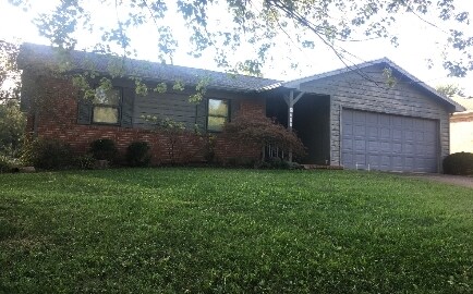 5721 Gardenia Dr in Newburgh, IN - Foto de edificio