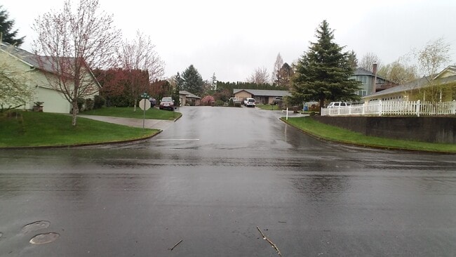 1625 NW 31st Ave in Camas, WA - Building Photo - Building Photo