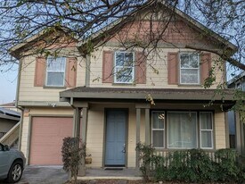 2224 Northview St in Santa Rosa, CA - Building Photo