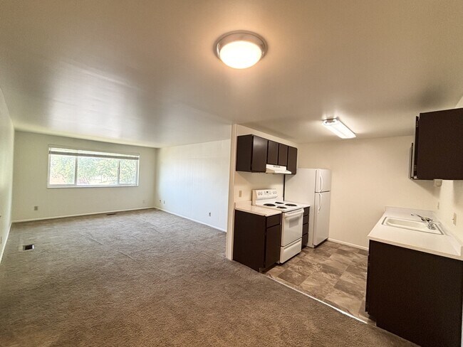 property at 4768 S Bonair St