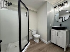 92 Connelly Dr in Kitchener, ON - Building Photo - Building Photo