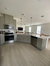 5911 Eckhert Rd in San Antonio, TX - Building Photo - Building Photo