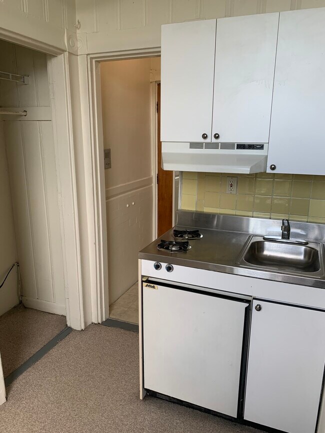 15 Bay State Rd photo'