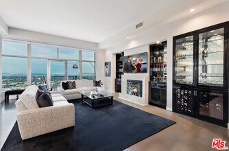 10776 Wilshire Blvd in Los Angeles, CA - Building Photo - Building Photo