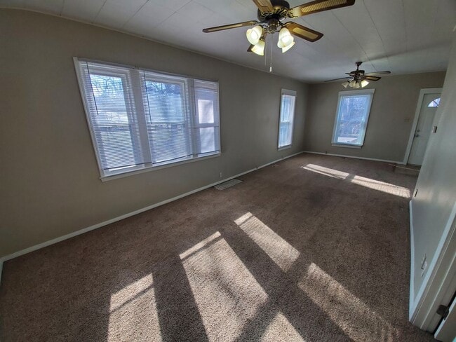 30 E Kirkwood Ave in Des Moines, IA - Building Photo - Building Photo