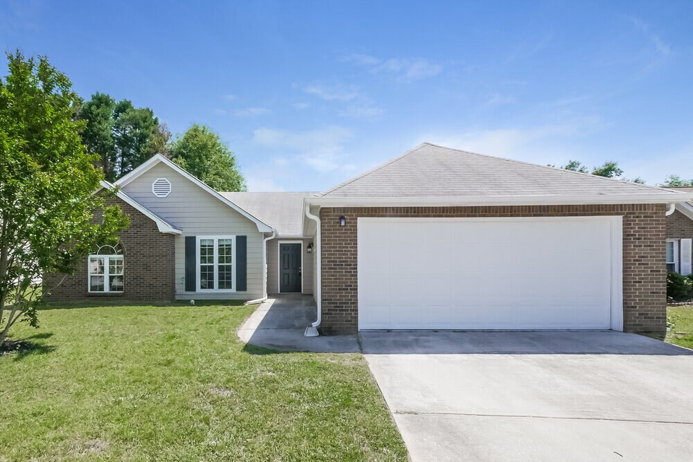 260 Landing Dr in Fayetteville, GA - Building Photo