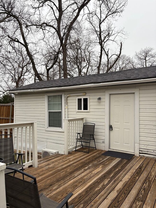 property at 615 Parkview Ave