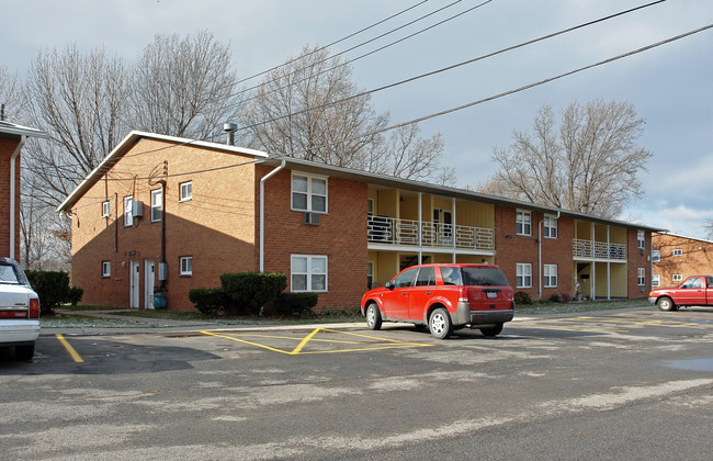 Fairway East Apartment Homes in Lorain, OH - Building Photo - Building Photo