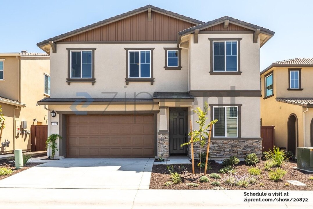 4449 Tucker Dr in Folsom, CA - Building Photo