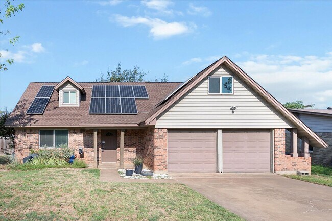 703 Timberline Dr in Kennedale, TX - Building Photo - Building Photo