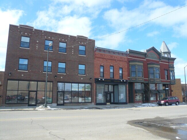 124 Water St, Unit Loft in Benton Harbor, MI - Building Photo - Building Photo