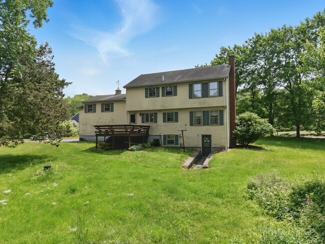 2 Fairview Dr in Westford, MA - Building Photo - Building Photo
