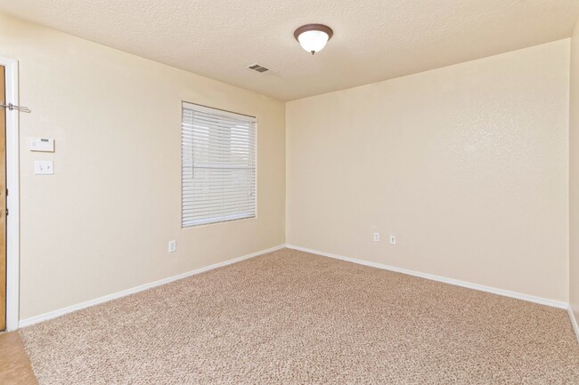 3729 Havasu Falls St NE in Rio Rancho, NM - Foto de edificio - Building Photo