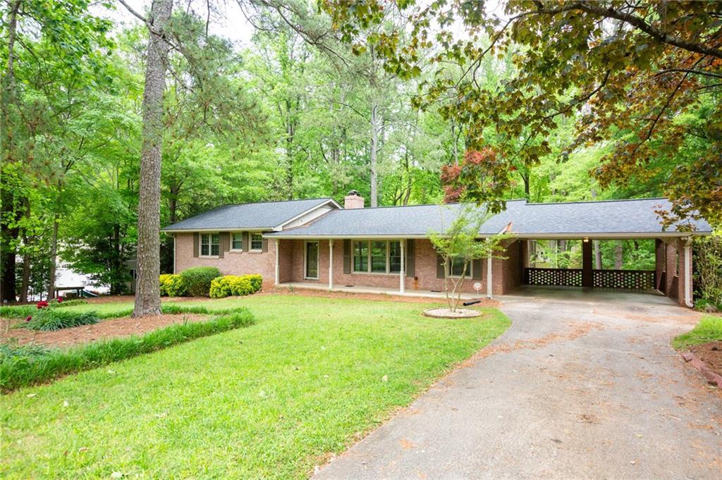 2852 Talisman Ct NE in Atlanta, GA - Foto de edificio