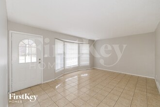 6217 E 95th Terrace in Kansas City, MO - Foto de edificio - Building Photo