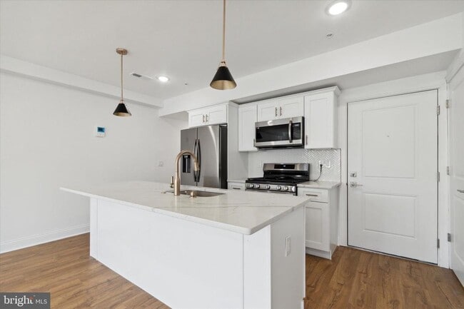 673 N Preston St in Philadelphia, PA - Building Photo - Building Photo