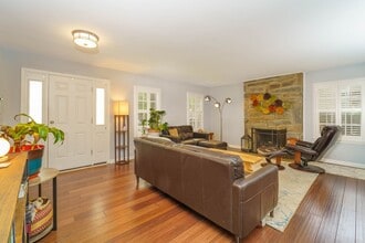 6224 Capella Ave in Burke, VA - Building Photo - Building Photo