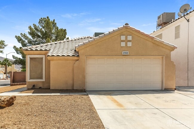 2112 Raspberry Hill Rd in Las Vegas, NV - Building Photo - Building Photo
