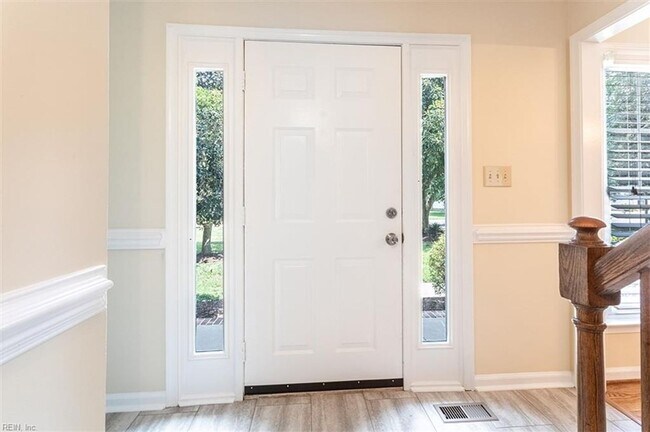 2 Oscars Ct in Poquoson, VA - Building Photo - Building Photo