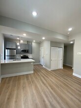 440 W Belden Ave, Unit #432-06 in Chicago, IL - Building Photo - Building Photo