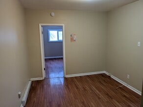 680 B Aberdeen Ave in Winnipeg, MB - Building Photo - Building Photo