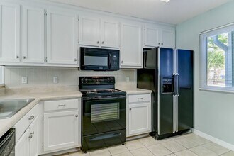 833 Mary St in Fernandina Beach, FL - Building Photo - Building Photo