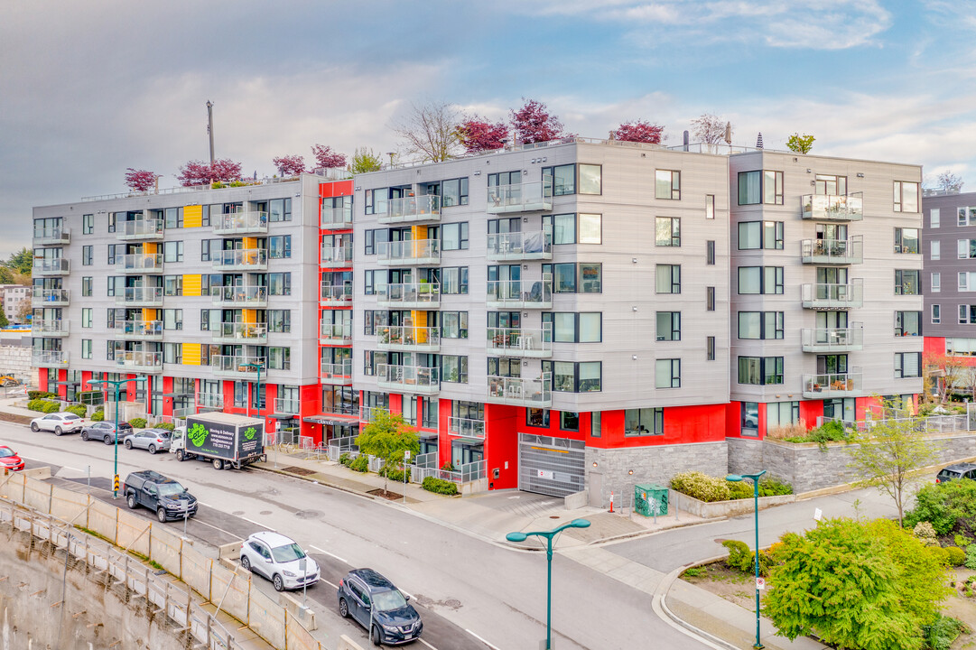 Canvas in Vancouver, BC - Building Photo